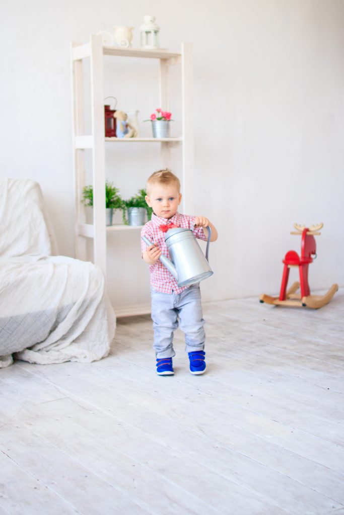 Мальчик в фото студии