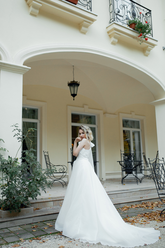 Свадебная фотография в Минске, невеста, пара красивая, красивое свадебное платье, усвадьба для свадьбы