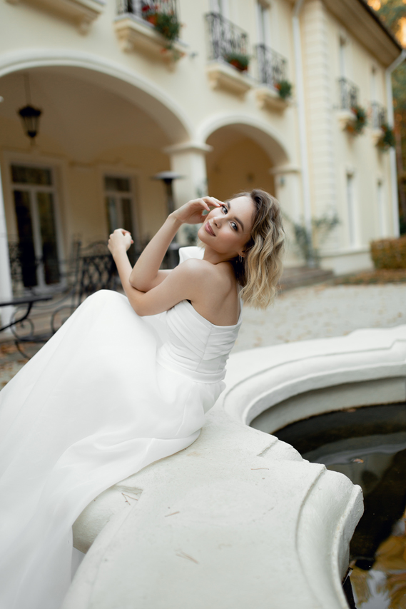 Свадебная фотография в Минске, невеста, пара красивая, красивое свадебное платье, усвадьба для свадьбы