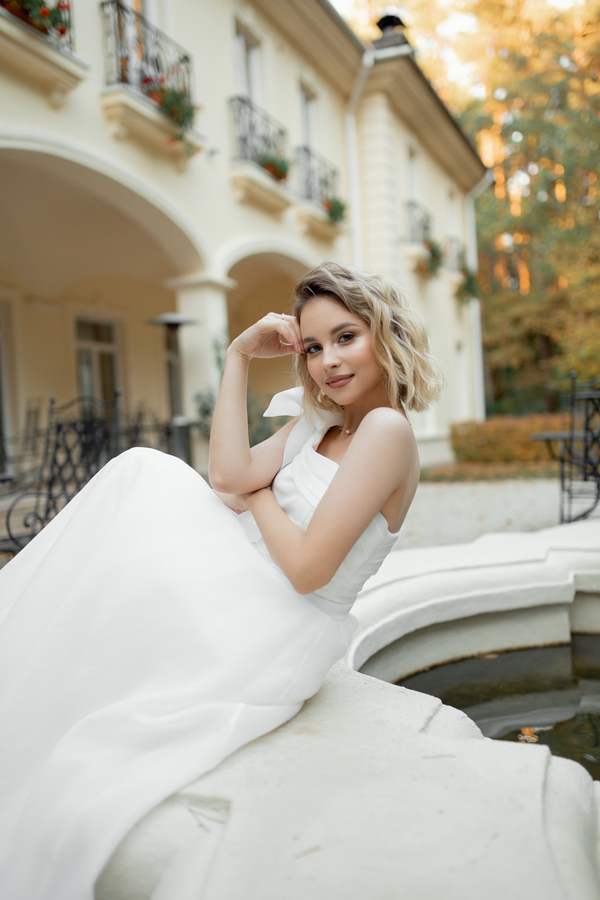 Свадебная фотография в Минске, невеста, пара красивая, красивое свадебное платье, усвадьба для свадьбы